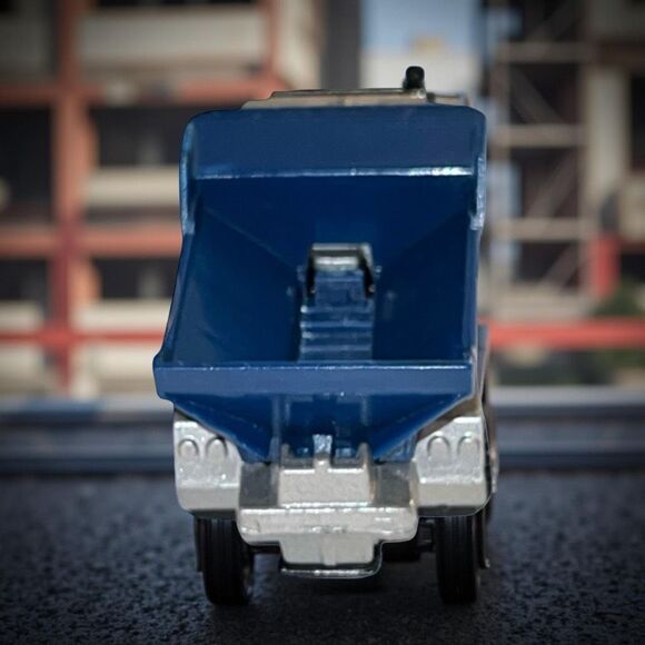 Vintage 1990 Matchbox Plow Master Highway Maintenance Truck Silver Metallic - Picture 3 of 6